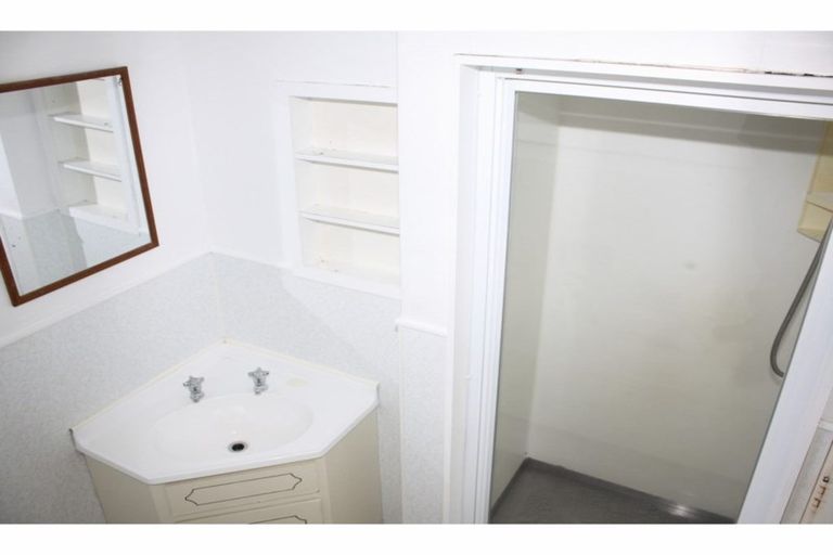 Photo of property in 76 Onerahi Road, Onerahi, Whangarei, 0110