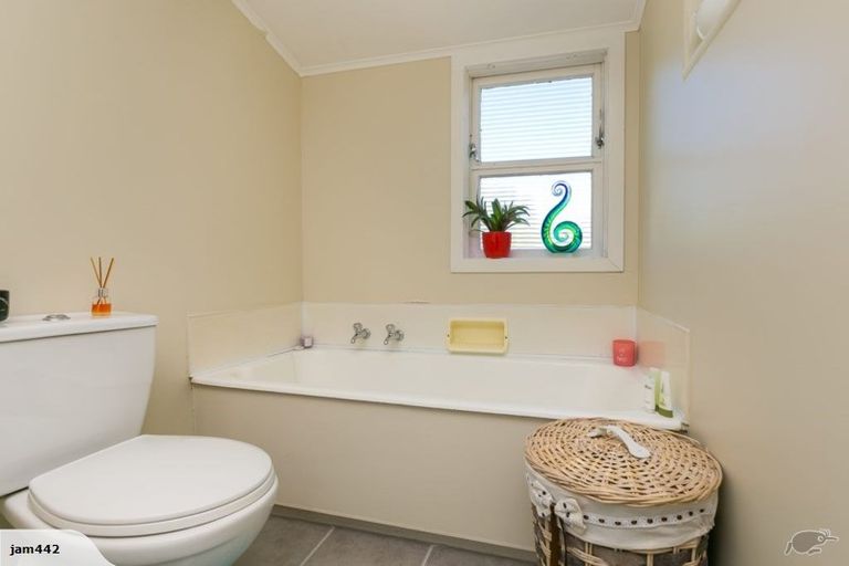 Photo of property in 427 Ohiro Road, Brooklyn, Wellington, 6021