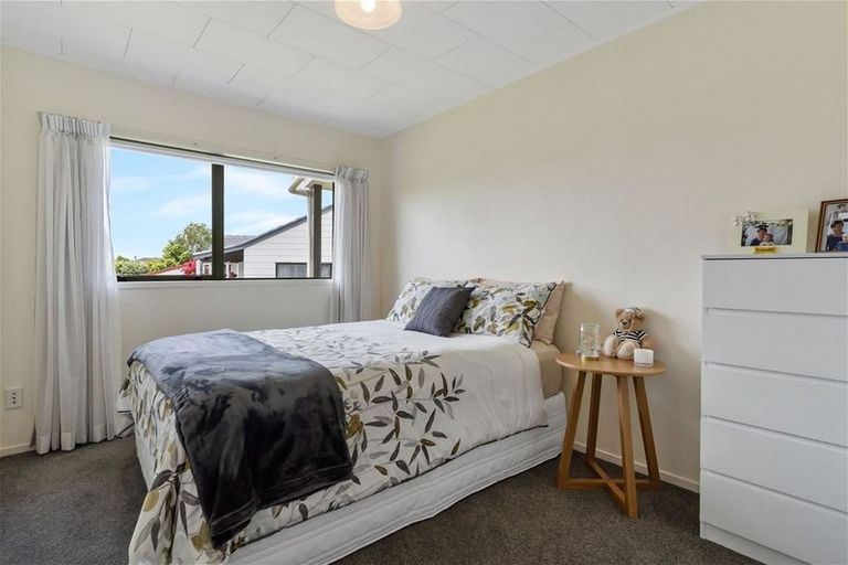 Photo of property in 3 Glenhaven Place, Te Atatu Peninsula, Auckland, 0610