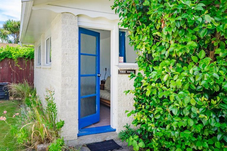 Photo of property in 2 Koromiko Road, Waikanae, 5036