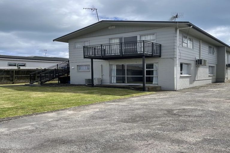 Photo of property in 28 Valley Road, Mount Maunganui, 3116