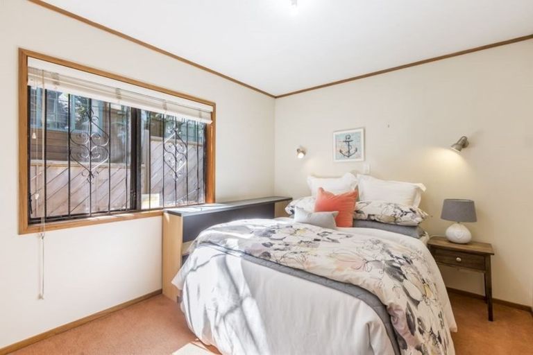 Photo of property in 3/16 Mahara Avenue, Birkenhead, Auckland, 0626