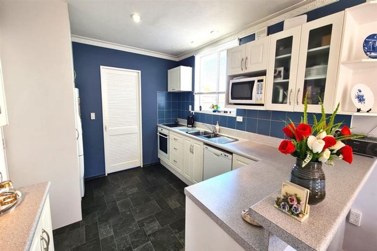 Photo of property in 21 Juniper Place, Burnside, Christchurch, 8053