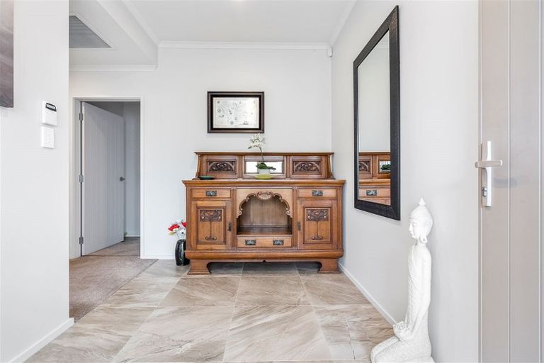 Photo of property in 6 Powhaitere Road, One Tree Point, 0118