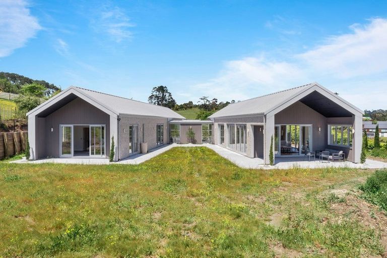 Photo of property in 4 Myra Evelyn Grove, Dairy Flat, Albany, 0792