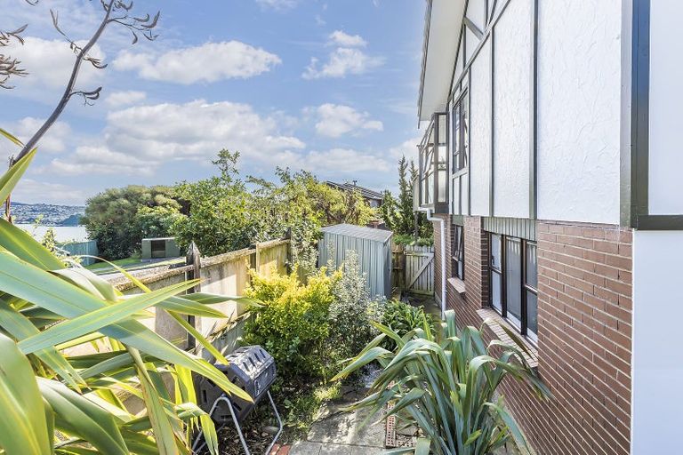 Photo of property in 32 Kinloch Place, Papakowhai, Porirua, 5024