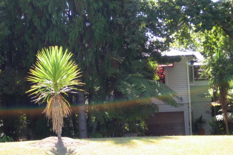 Photo of property in 87 Matipo Road, Mairangi Bay, Auckland, 0630