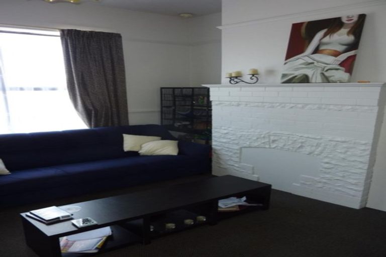 Photo of property in 3/32 Division Street, Riccarton, Christchurch, 8041