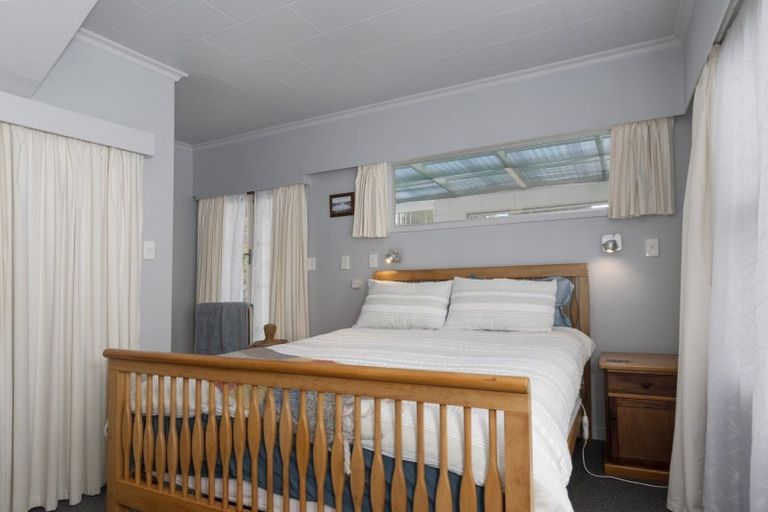 Photo of property in 10 Roretana Drive, Athenree, Katikati, 3177