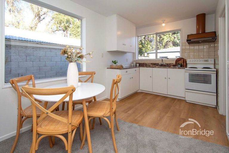 Photo of property in 2/72 Waratah Street, Avondale, Christchurch, 8061