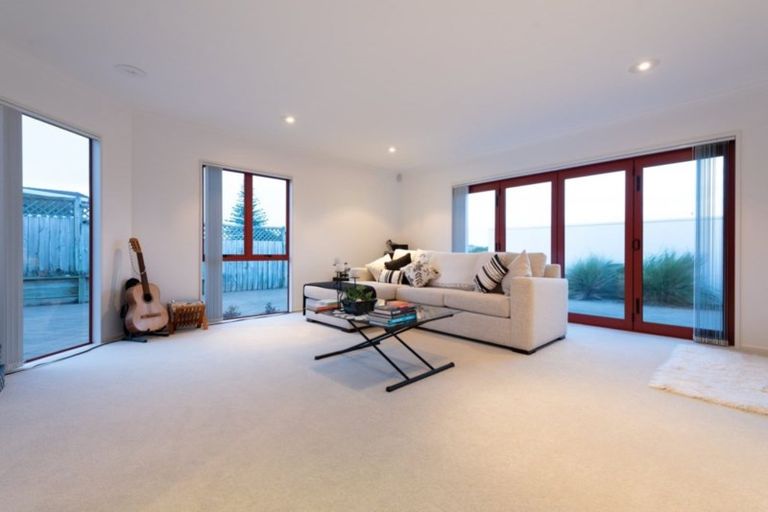 Photo of property in 126a Marine Parade, Mount Maunganui, 3116