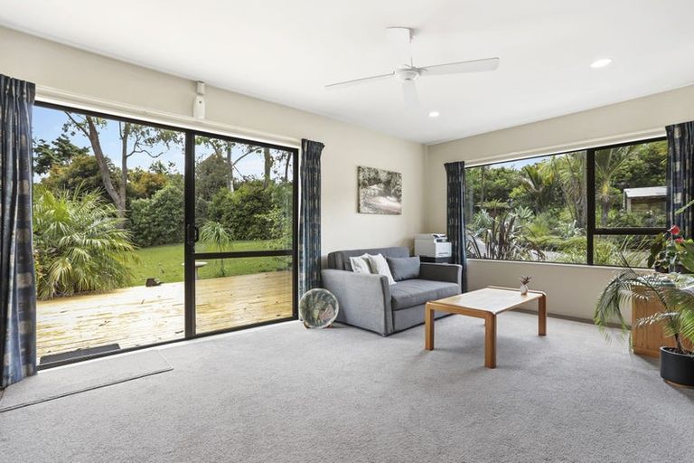 Photo of property in 45 Autumn Avenue, Glen Eden, Auckland, 0602