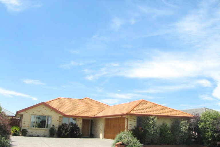 Photo of property in 4 Seacroft Place, Waimairi Beach, Christchurch, 8083