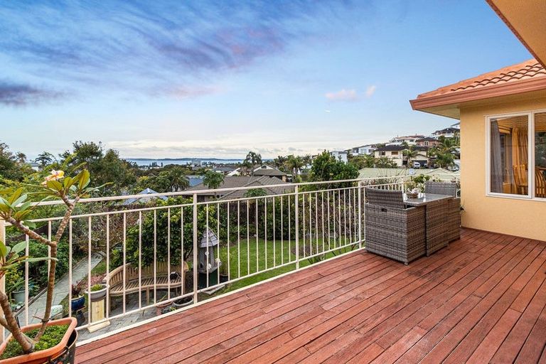 Photo of property in 4 Astor Place, Orewa, 0931