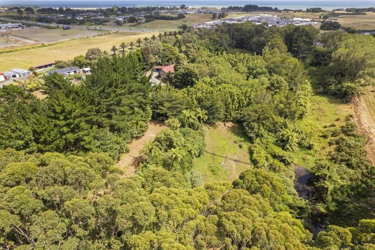 Photo of property in 854c Devon Road, Bell Block, New Plymouth, 4312