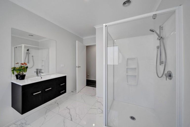 Photo of property in 23 Garrett Drive, Whalers Gate, New Plymouth, 4310