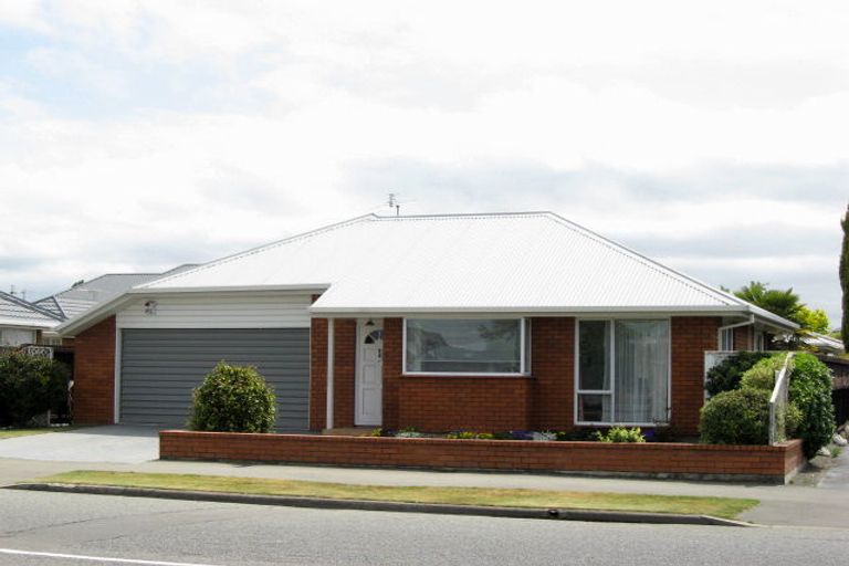 Photo of property in 2/143 Withells Road, Avonhead, Christchurch, 8042