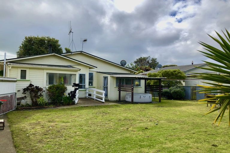 Photo of property in 14 Moore Avenue, Tawhero, Whanganui, 4501