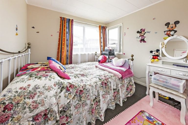 Photo of property in 1/13 Mon Desir Place, Manurewa, Auckland, 2102