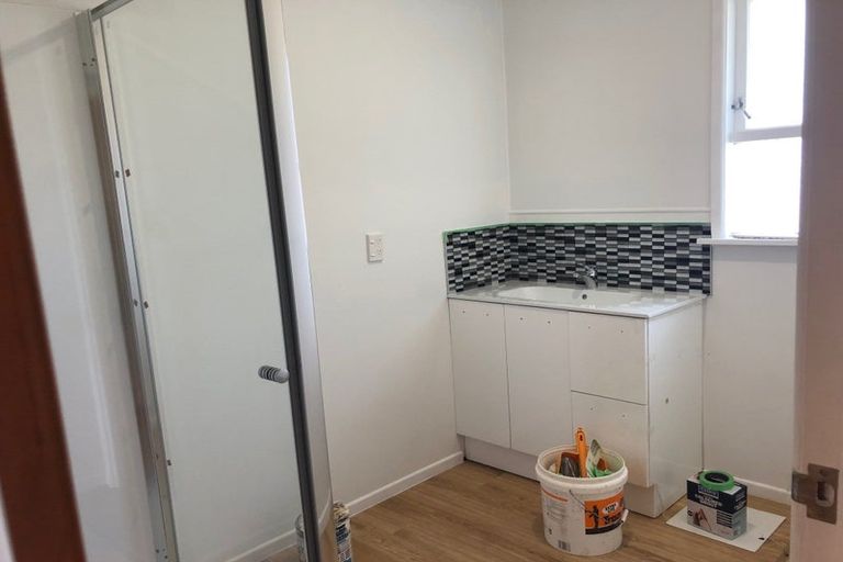 Photo of property in 9 Hatherlow Street, Glenfield, Auckland, 0629