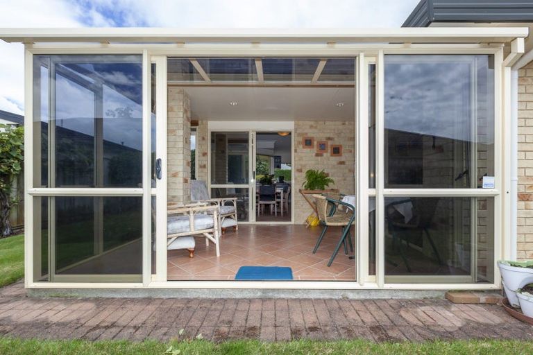 Photo of property in 90 Realm Drive, Paraparaumu, 5032