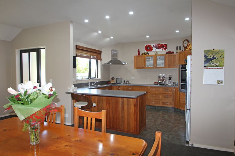 Photo of property in 17 Charles Street, Weston, Oamaru, 9401