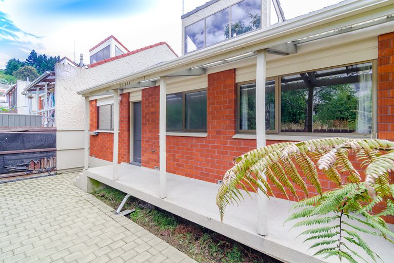 Photo of property in 9c Kirkland Street, Green Island, Dunedin, 9018
