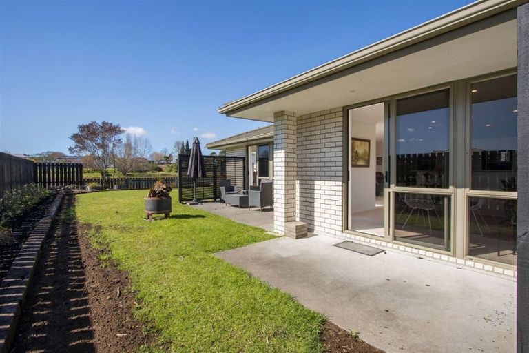 Photo of property in 15 Uretara Drive, Katikati, 3129