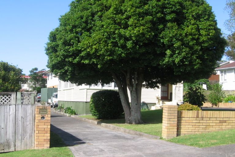 Photo of property in 1/39 Hill Crescent, New Lynn, Auckland, 0600