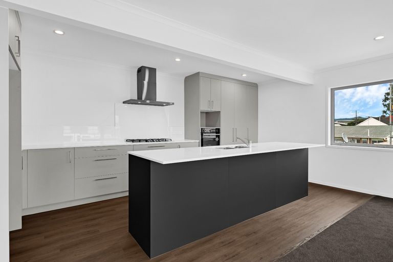 Photo of property in 5 Frank Evans Place, Henderson, Auckland, 0610