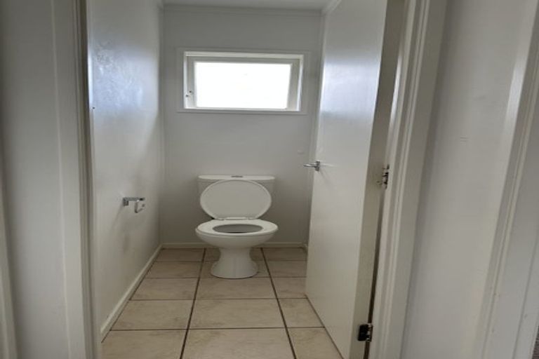 Photo of property in 5 Ashcroft Avenue, Mangere Bridge, Auckland, 2022
