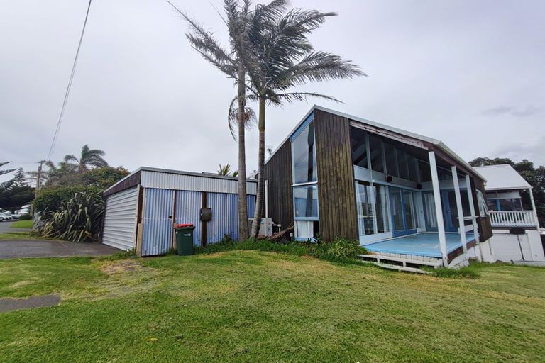 Photo of property in 1/22 Craig Road, Milford, Auckland, 0620