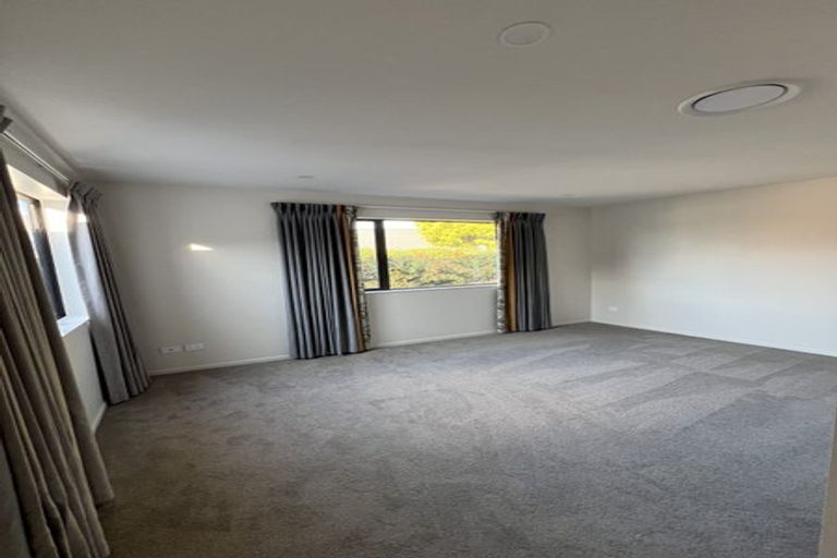 Photo of property in 2a Askew Place, Farm Cove, Auckland, 2012