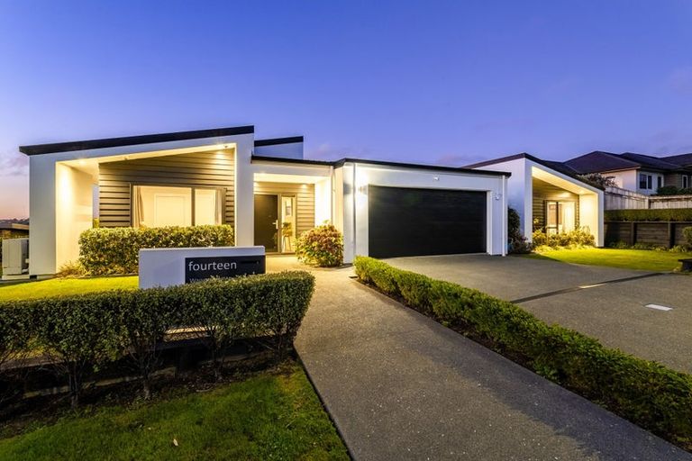 Photo of property in 14 Wangapeka Way, Aotea, Porirua, 5024