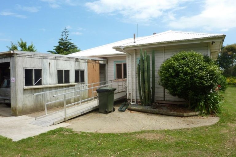 Photo of property in 636 Ararata Road, Hawera, 4674