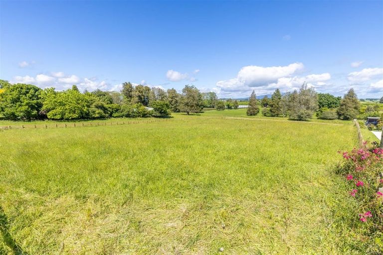Photo of property in 17 Muir Road, Karaka, Papakura, 2580
