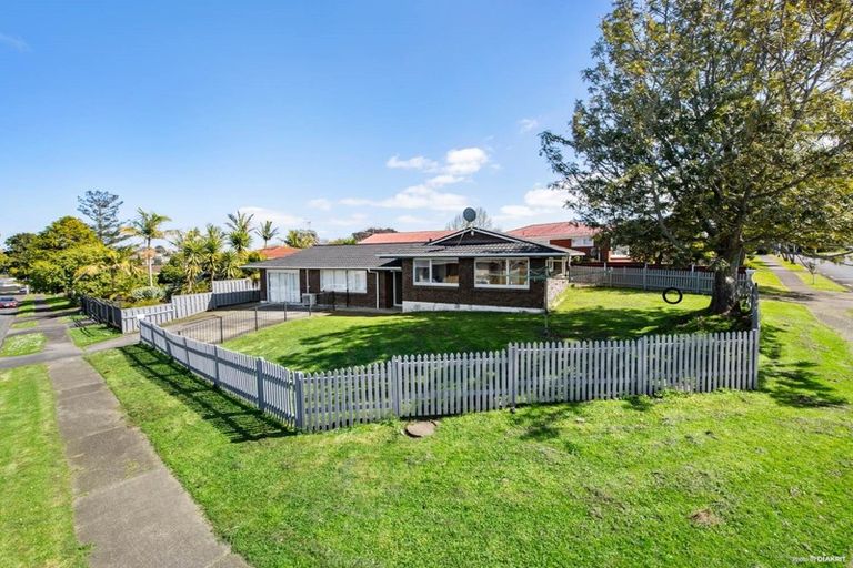 Photo of property in 82 Archmillen Avenue, Pakuranga Heights, Auckland, 2010