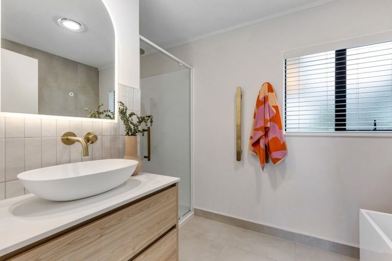 Photo of property in 341a Ostrich Farm Road, Pukekohe, 2679