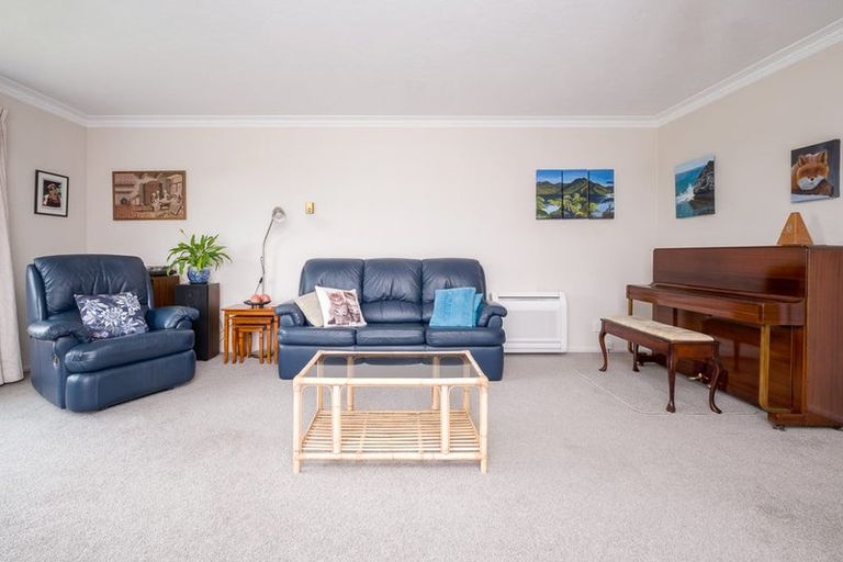 Photo of property in 400 Wairakei Road, Burnside, Christchurch, 8053