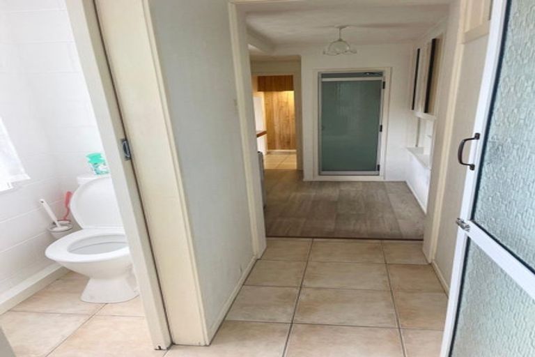 Photo of property in 1/90 Mountbatten Avenue, Hillcrest, Auckland, 0627
