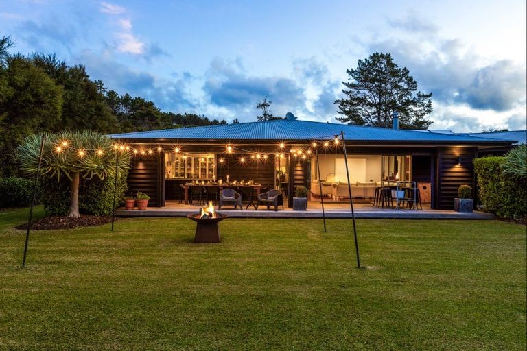 Photo of property in 875 Hibiscus Coast Highway, Waiwera, Orewa, 0994