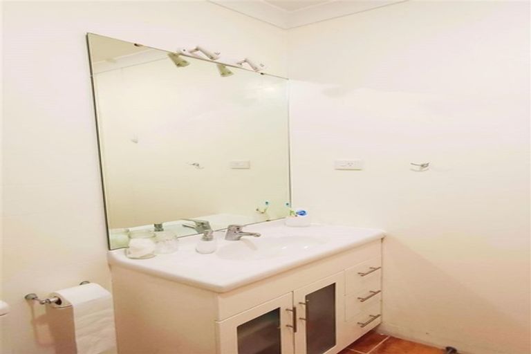 Photo of property in Hobson Court Flats, 59/70 Hobson Street, Thorndon, Wellington, 6011