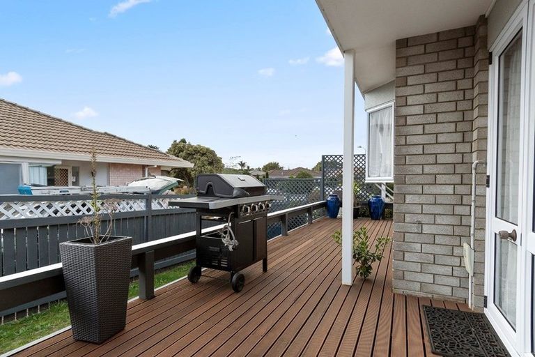 Photo of property in 28 Balmacewen Place, Mount Maunganui, 3116