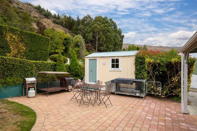 Photo of property in 30 Branxholm Street, Roxburgh, 9500