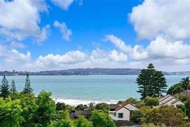 Photo of property in 2/18 Long Bay Drive, Torbay, Auckland, 0630