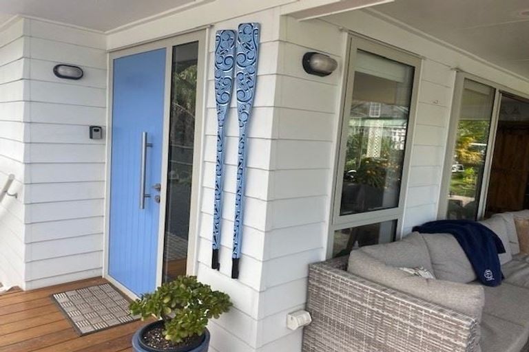 Photo of property in 40 Matauwhi Road, Russell, 0202