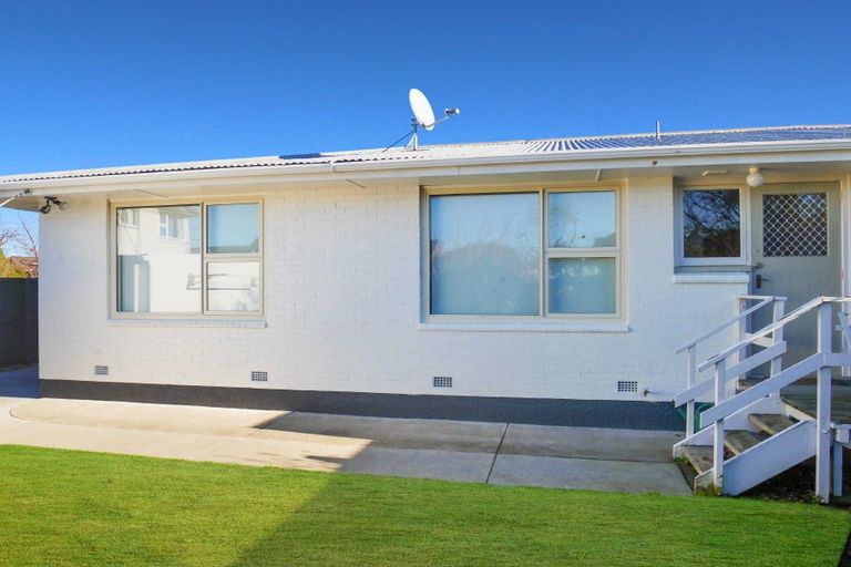 Photo of property in 2/4 Lansbury Avenue, Strowan, Christchurch, 8052