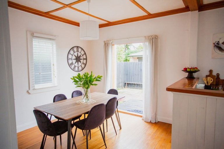 Photo of property in 8 Bowen Street, Cambridge, 3434