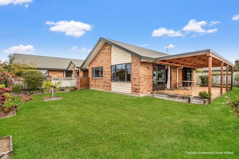 Photo of property in 1 Nevada Way, Kelvin Grove, Palmerston North, 4414