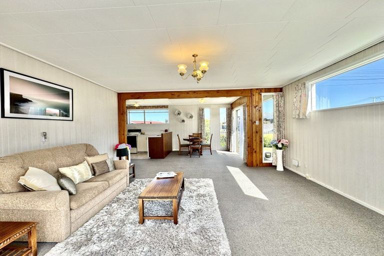 Photo of property in 37a-b Puriri Street, Highfield, Timaru, 7910